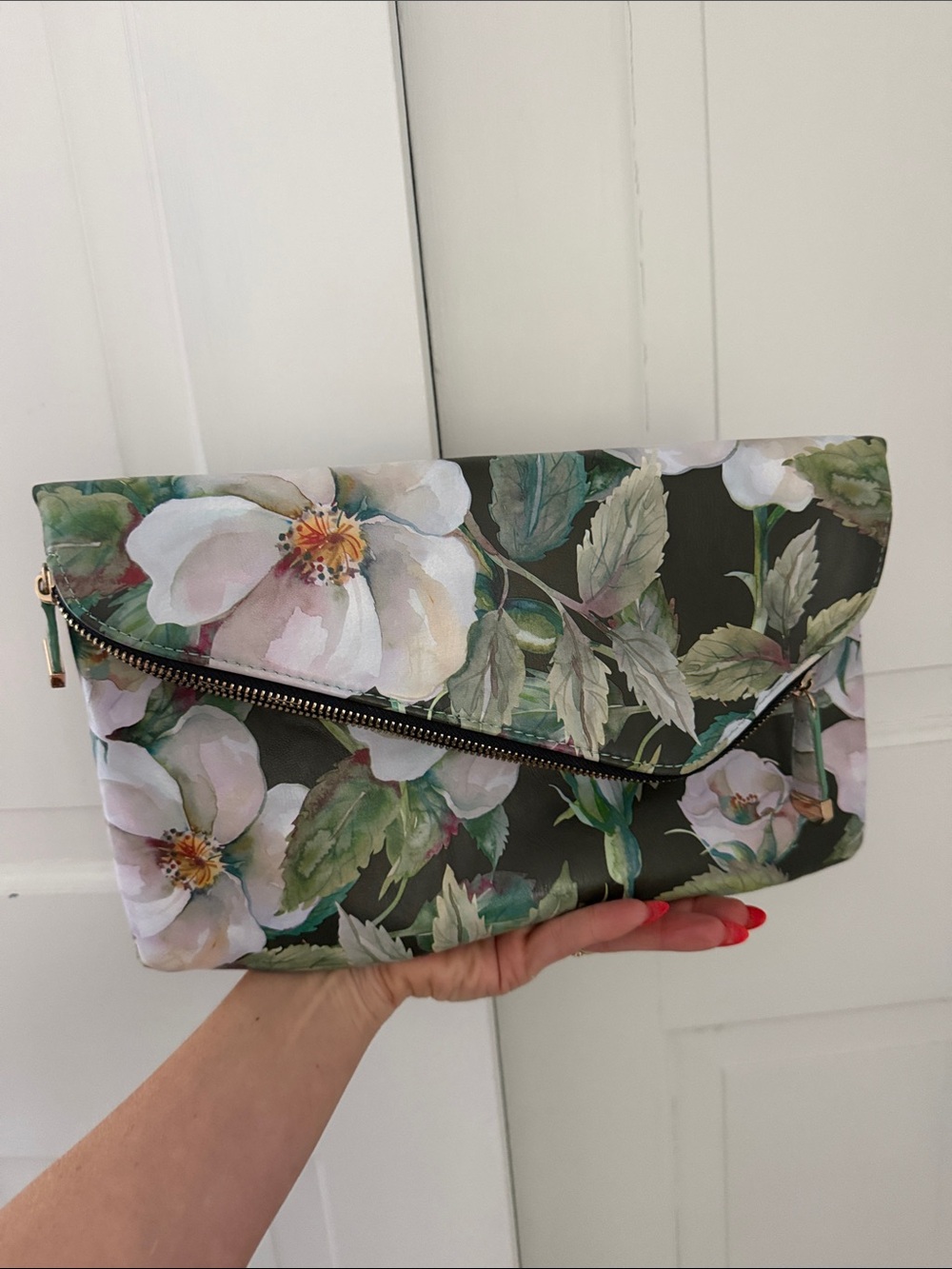 Urban Expressions Green and White Floral Fold-Over Clutch